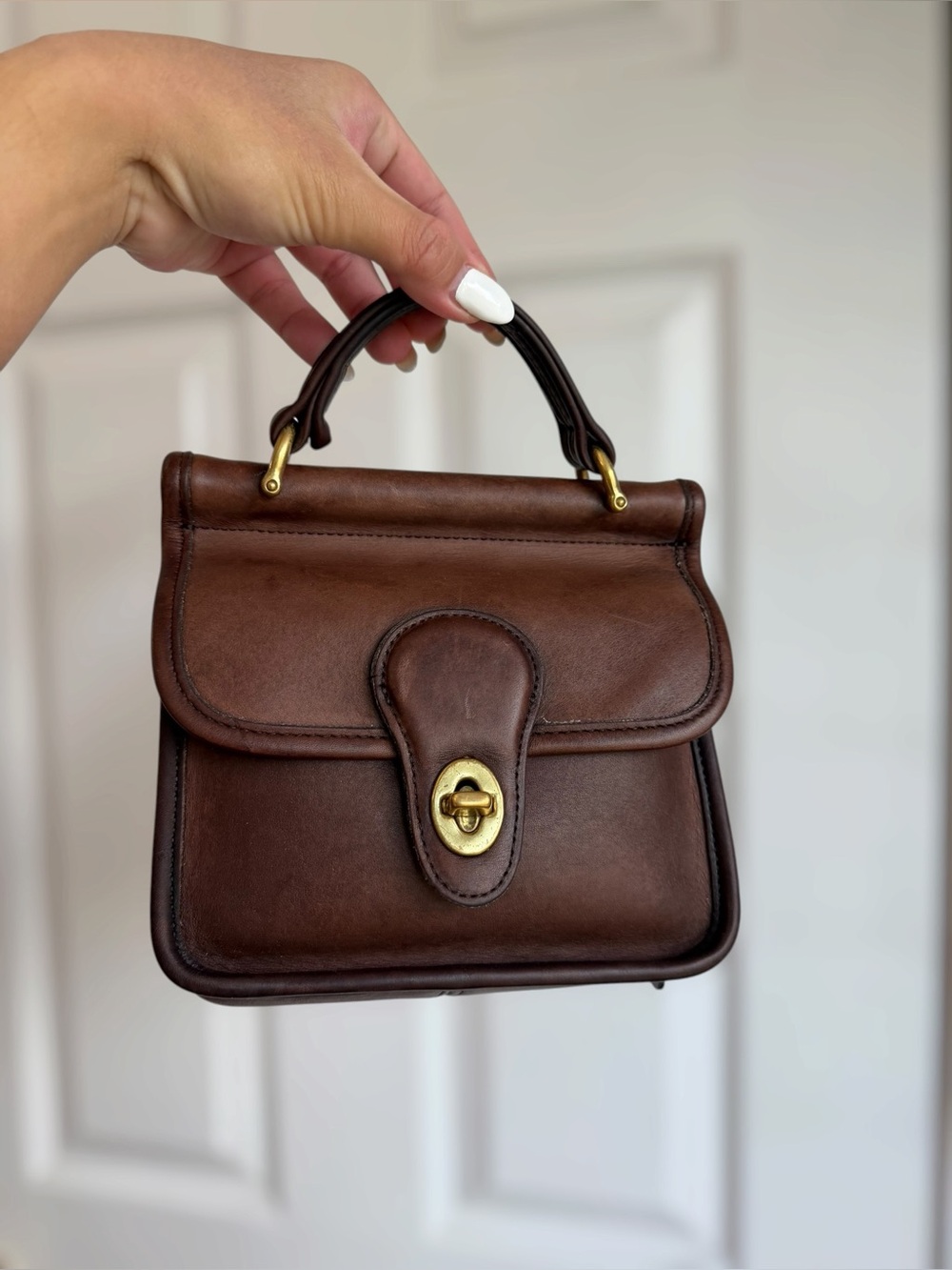 Vintage Coach Winnie 9023 Mahogany Leather 1997 Rare Collector Bag